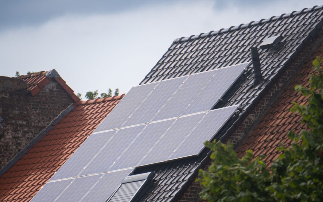 Plug-In Solar, Plug-In Batteries and ROI: The Numbers That Actually Matter in 2026